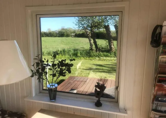 Quietly Located Close To The Sea